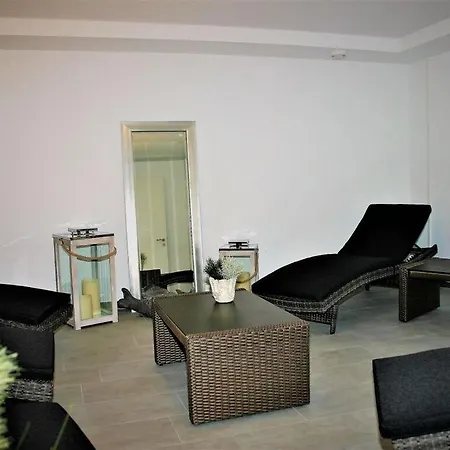 Tern In The Molenhuus *