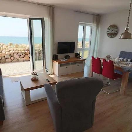 Tern In The Molenhuus *